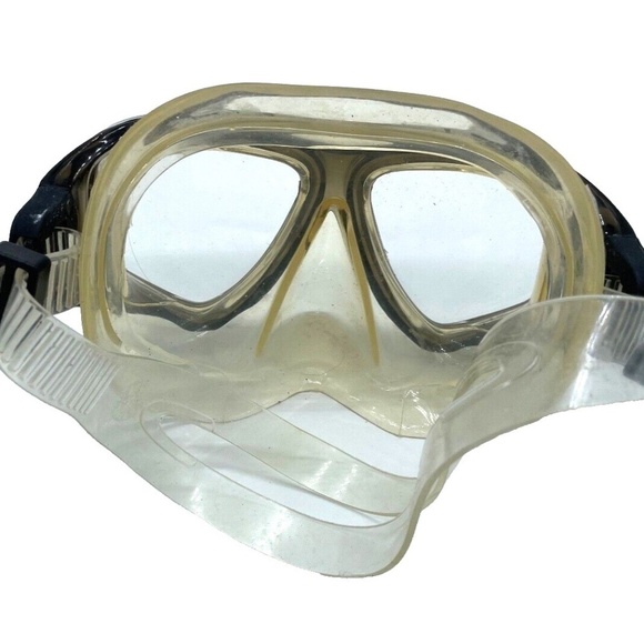 Dive/Snorkel Mask, Black/Clear, good used condition, adjustable - Picture 2 of 3